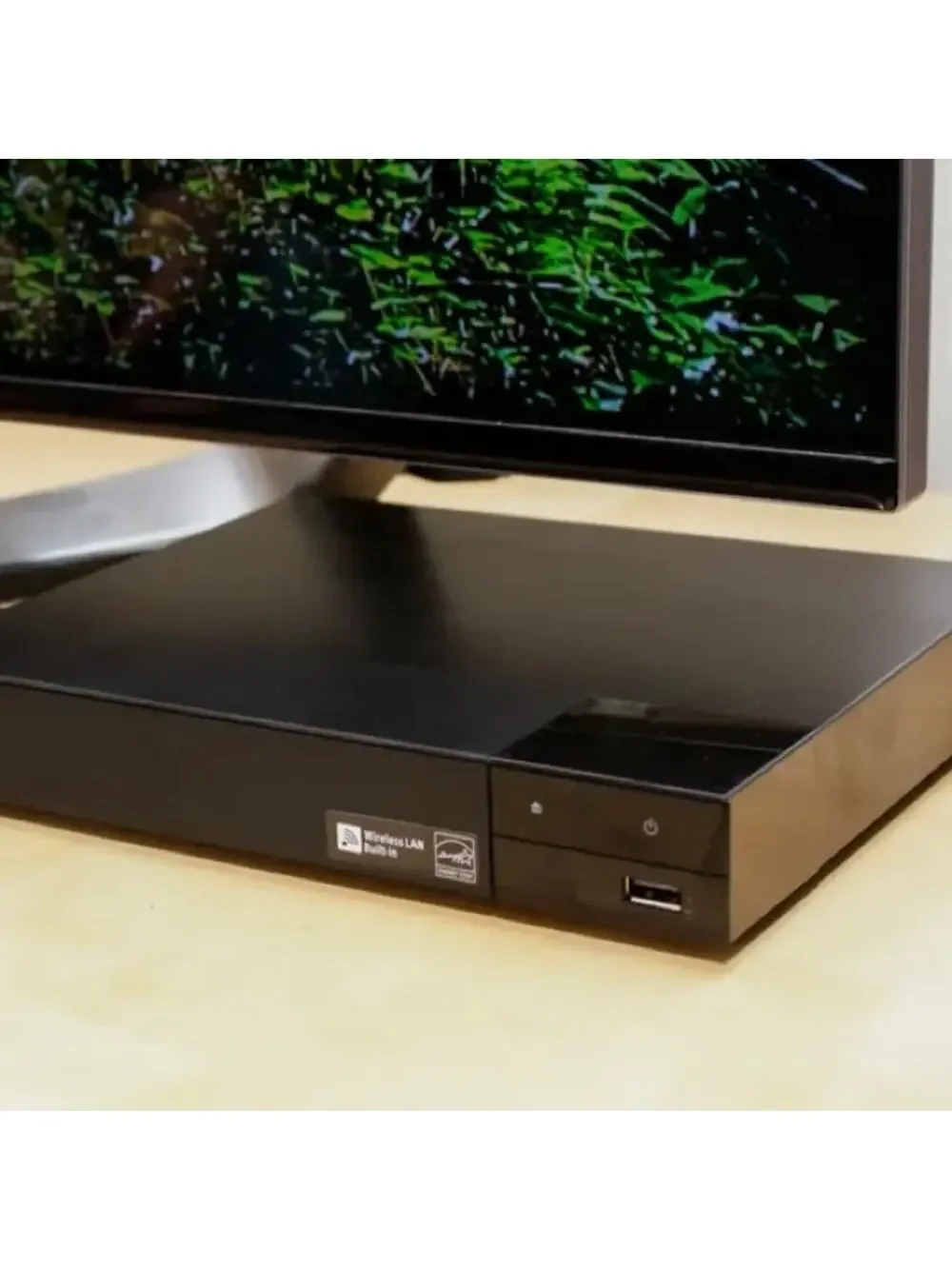 NEW SONY Black 4K UHD DVD Blu Ray Disc Player Wi-Fi Streaming Remote Control